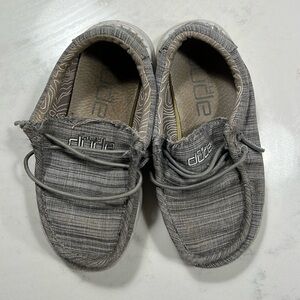 Grey toddler hey dudes k9